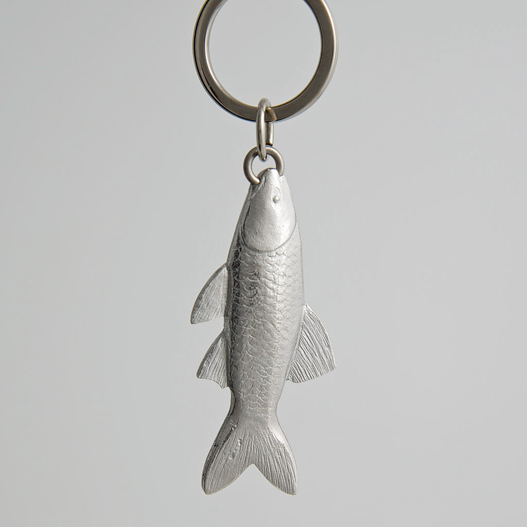 Metal fish keychain discount