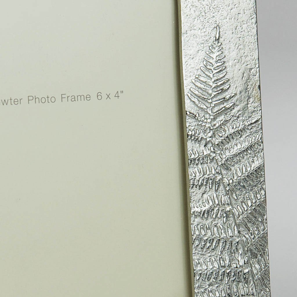PF-FECU_pewter_photo_frame_handmade_in_england_11c97874-119e-475b-84e6-694c65eadfc4.jpg