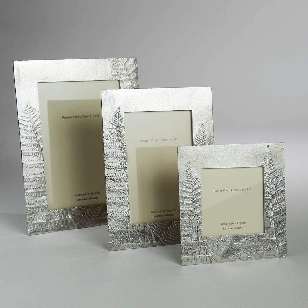 PF-FEGR_pewter_photo_frame_handmade_in_england_bfc559d4-f8e6-4bf5-b590-6dbd47dca9e1.jpg