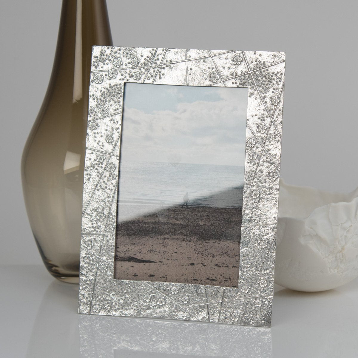 PF_BL_ls_pewter_photo_frame_made_in_england_7bc16cc1-e59f-43c2-986a-fe99dd74d185.jpg