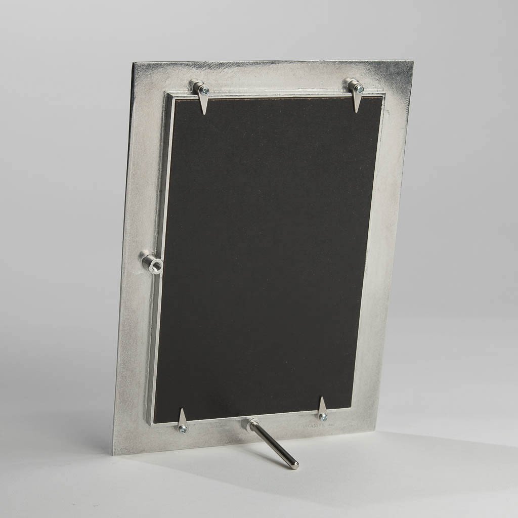 pewter_handmade_in_england_photo_frame_PFFHBK_8b7277f0-f11a-4dff-8993-ec9e890d22ff.jpg