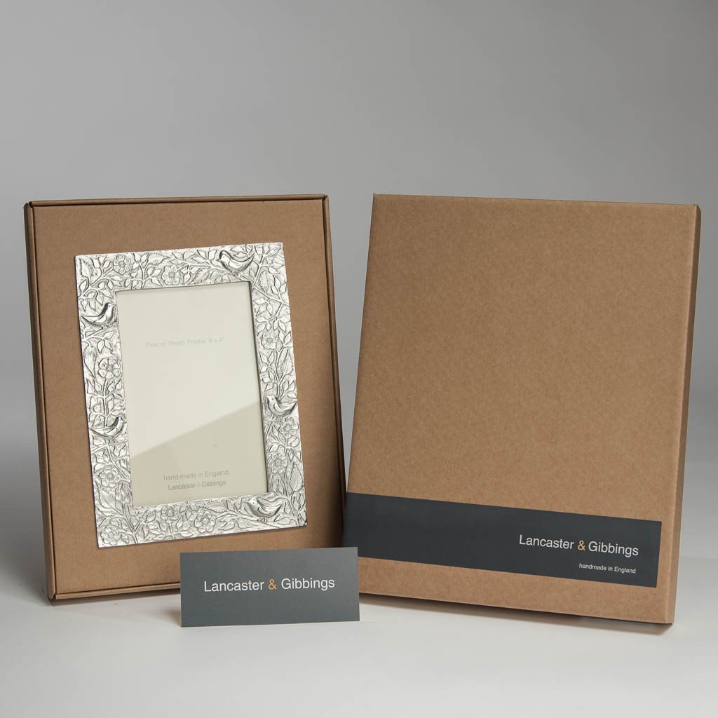 pewter_photo_frame_PFBIPK_453c65ab-4a60-4c38-993d-d8c3d272cc12.jpg