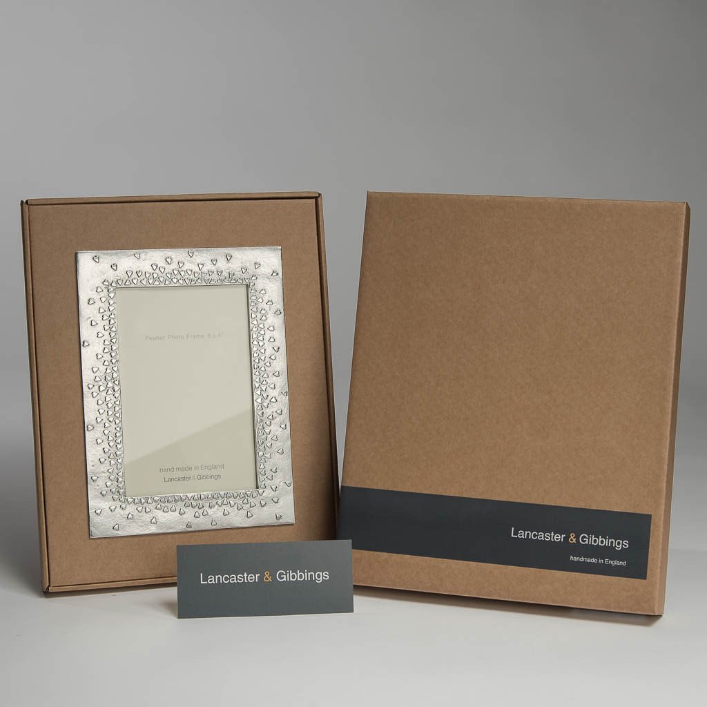 pewter_photo_frame_PFFHPK_7c545e8b-b740-4bf8-ae8a-0766aef5698b.jpg
