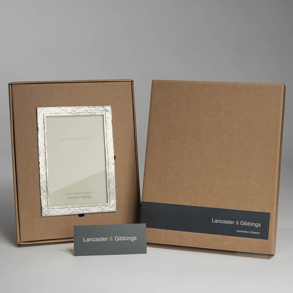 pewter_photo_frame_PFTHPK_e23608bc-d0d2-4571-9558-d01fb5bf54bf.jpg