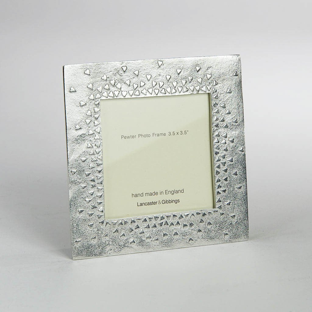 pewter_photo_frame_handmade_in_england_PFFH02_46293cef-a4a4-44aa-8951-32abe38adc8a.jpg