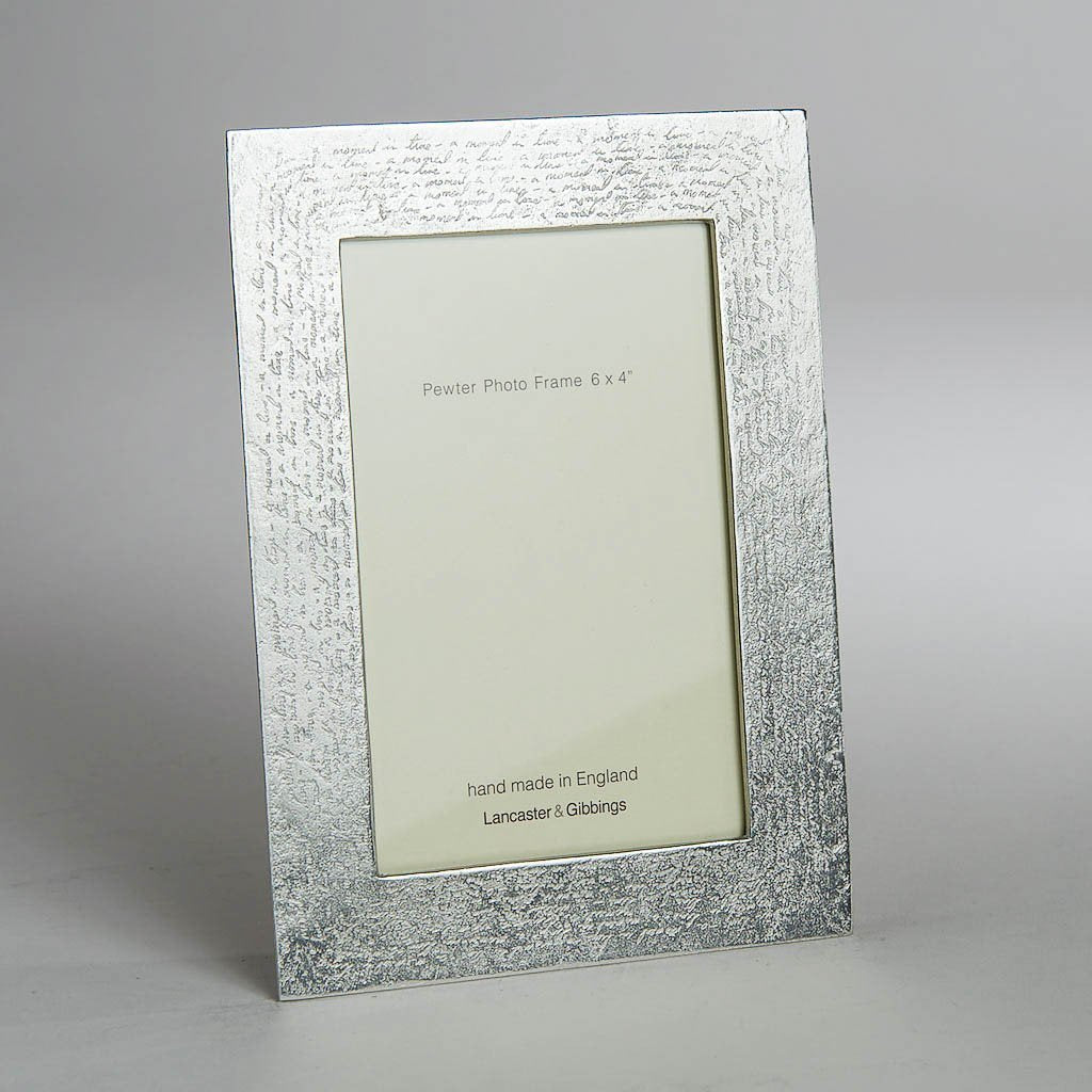 pewter_photo_frame_handmade_in_england_PFHW03_918959e6-ecf1-41e6-b56b-b7cbf2ca6ac8.jpg