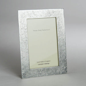 pewter_photo_frame_handmade_in_england_PFHW03_918959e6-ecf1-41e6-b56b-b7cbf2ca6ac8.jpg