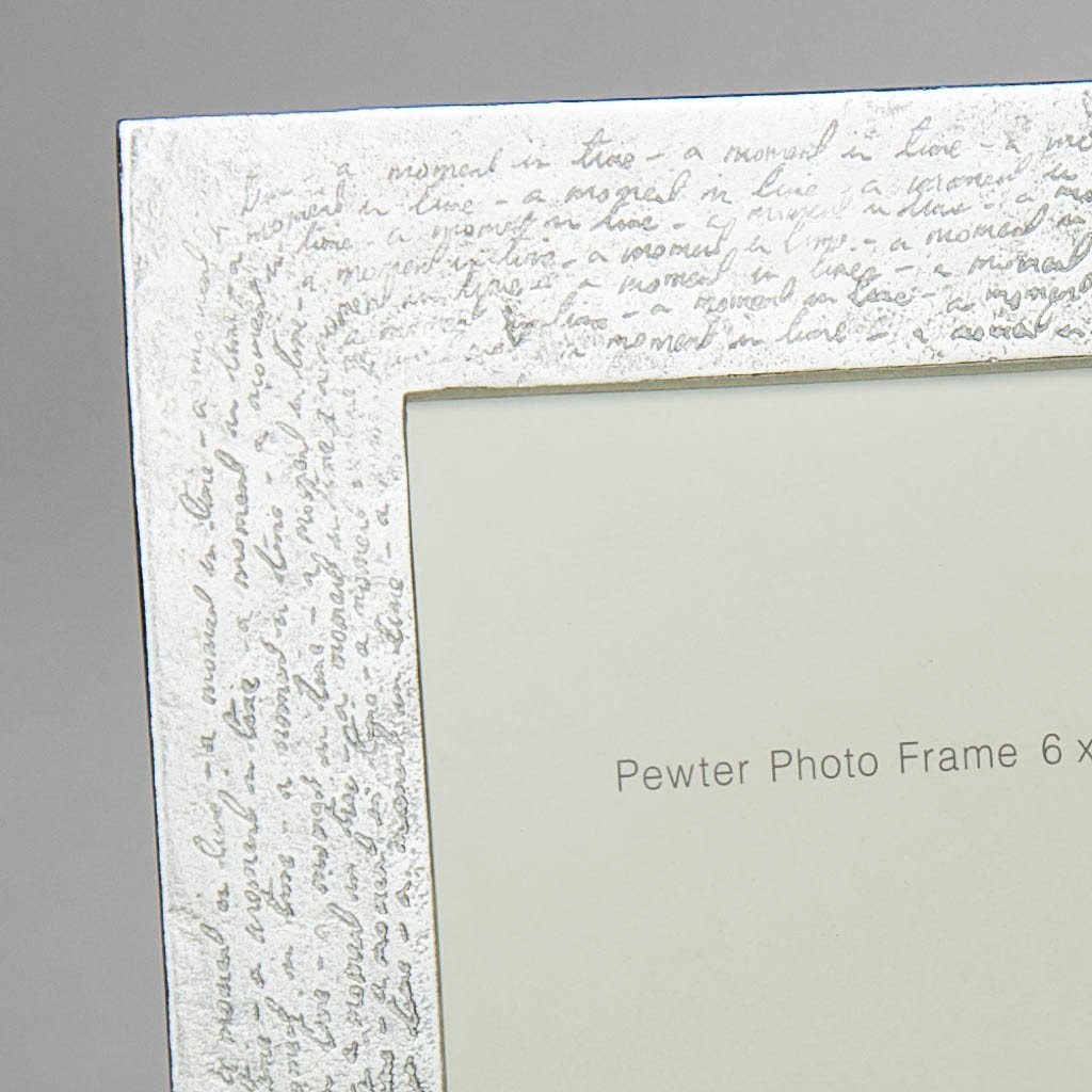 pewter_photo_frame_handmade_in_england_PFHWCU_7228b78b-c693-4f5f-b7d7-deaf005f7afd.jpg
