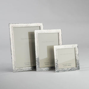 pewter_photo_frame_made_in_england_PFTHGR_8f184123-3f1e-4e7b-ab2c-e40124ff461f.jpg